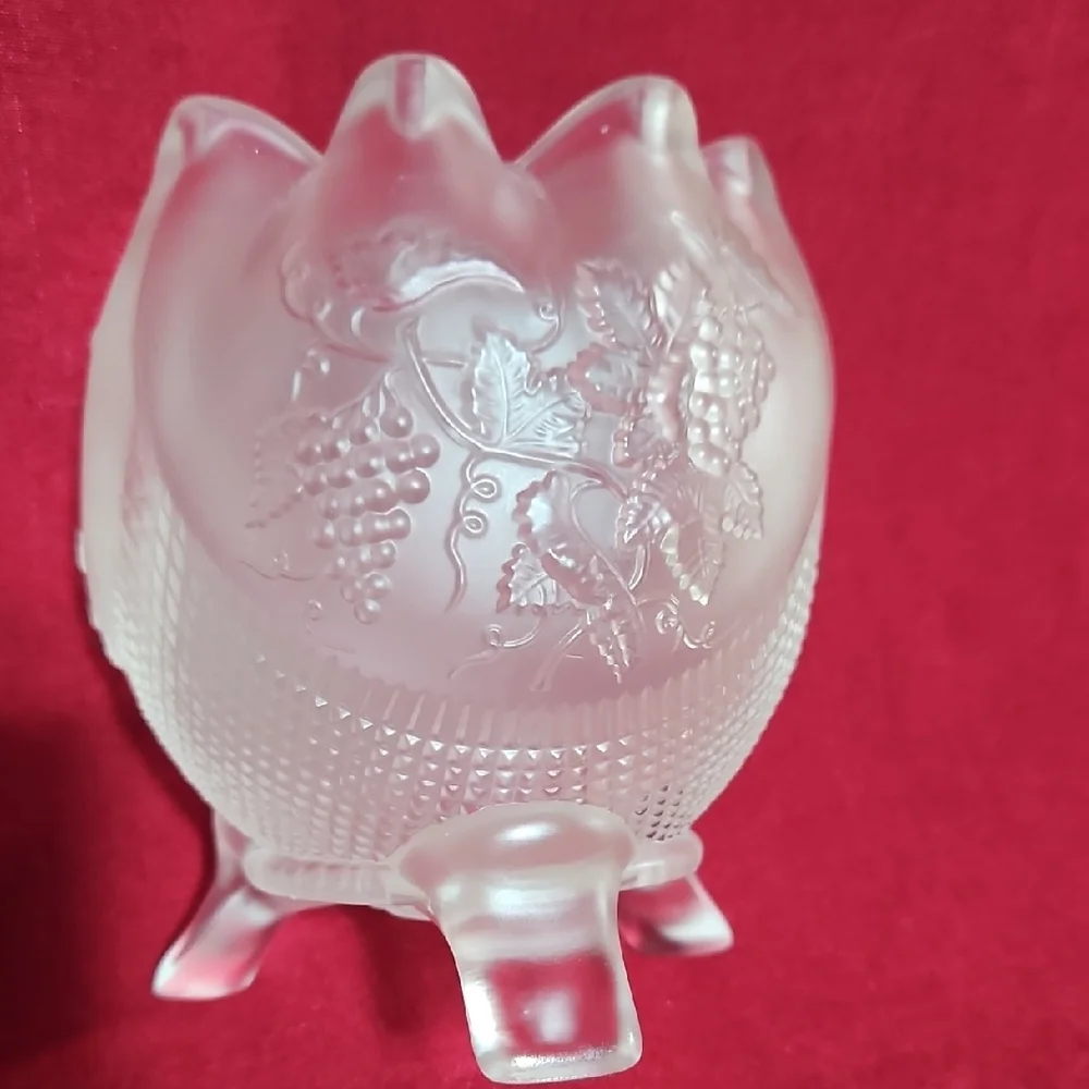 Vintage Fenton Glass Crystal Velvet Grape Rose Bowl Vase Three Toed/Footed